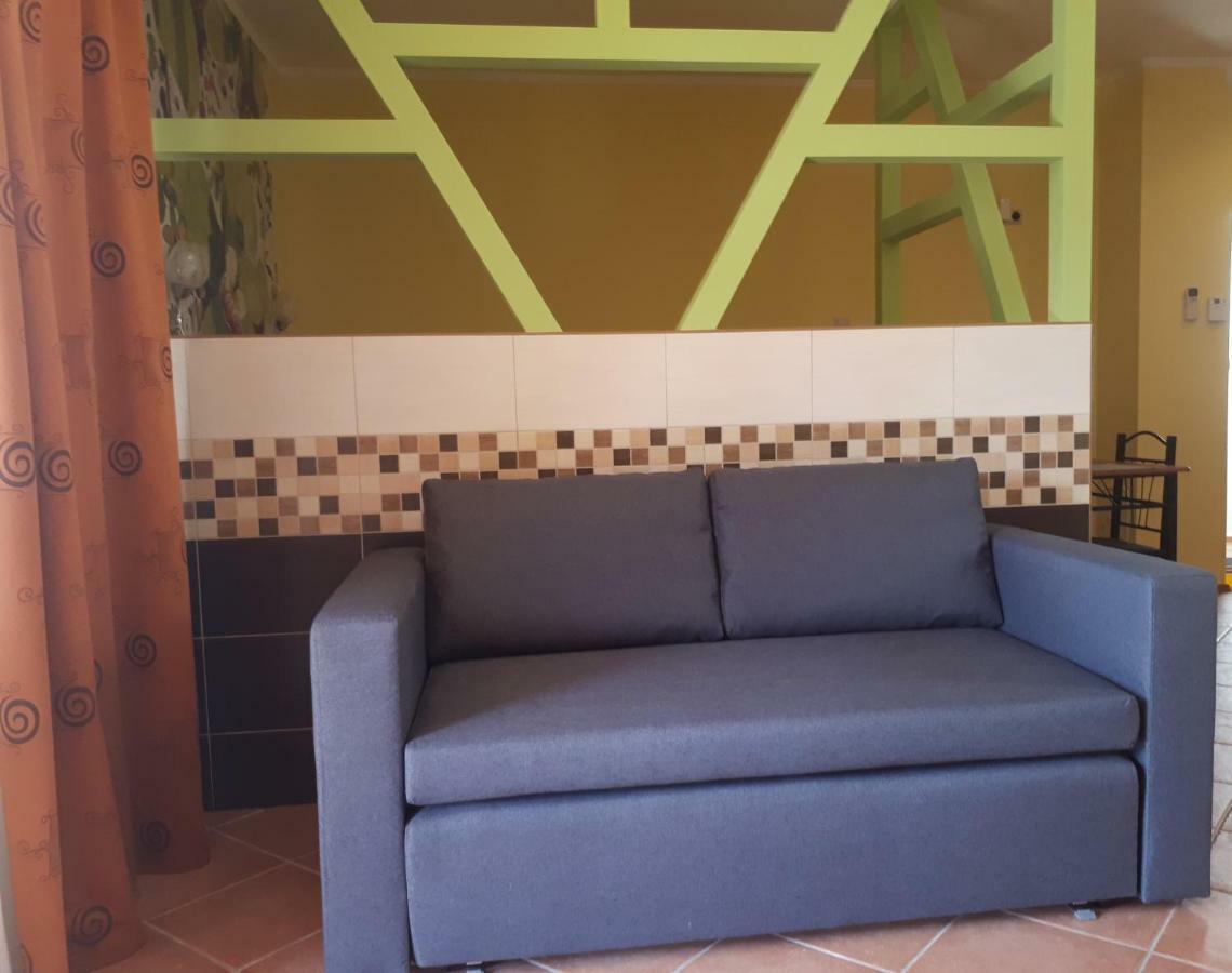 Rozmaring Apartmanok Gyula Buitenkant foto